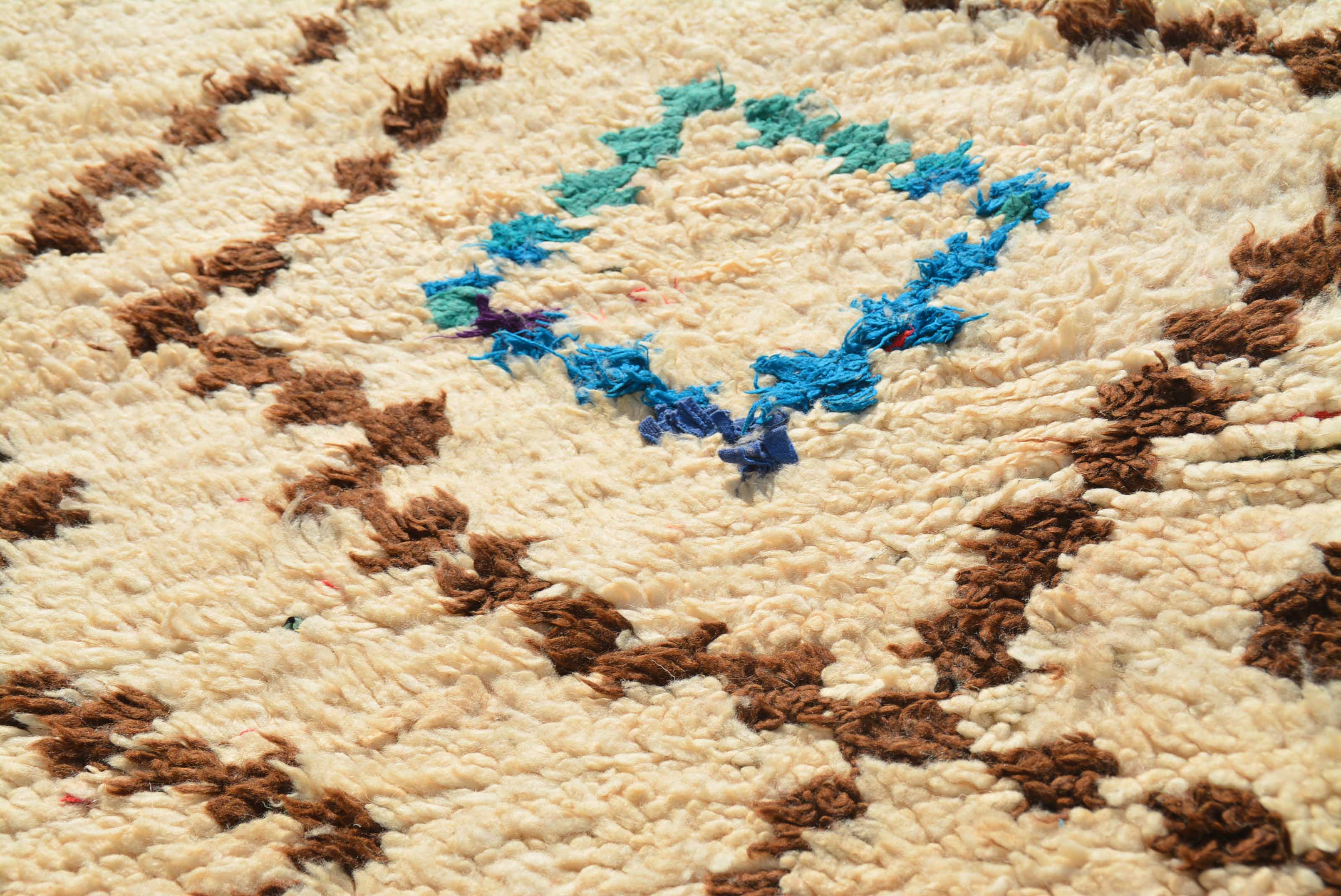 Baby Blue (3' x 7'4") – Vintage Rare Blue Accent Diamond Moroccan Runner - Image 4
