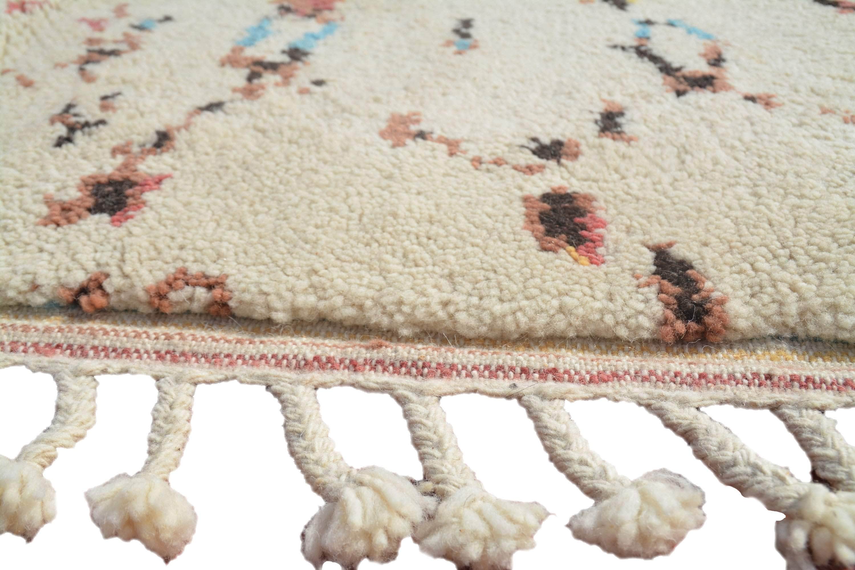 Blake (5'1" x 7'3") - Soulful Deconstructed Abstract Moroccan Rug - Image 4