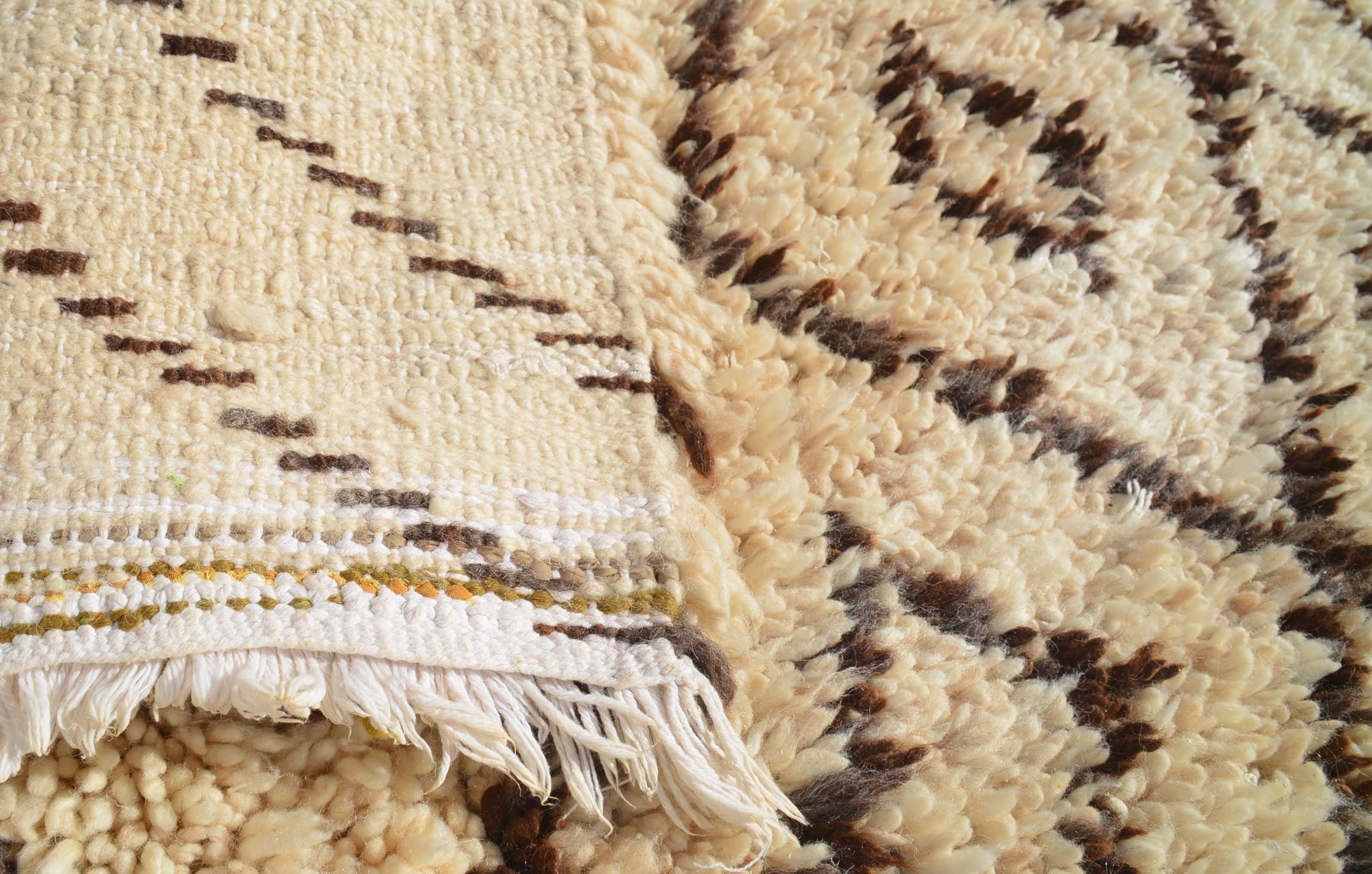 Journey Afar (2'10" x 6'5") – Vintage Minimalist Beni Ourain Runner Rug - Image 3