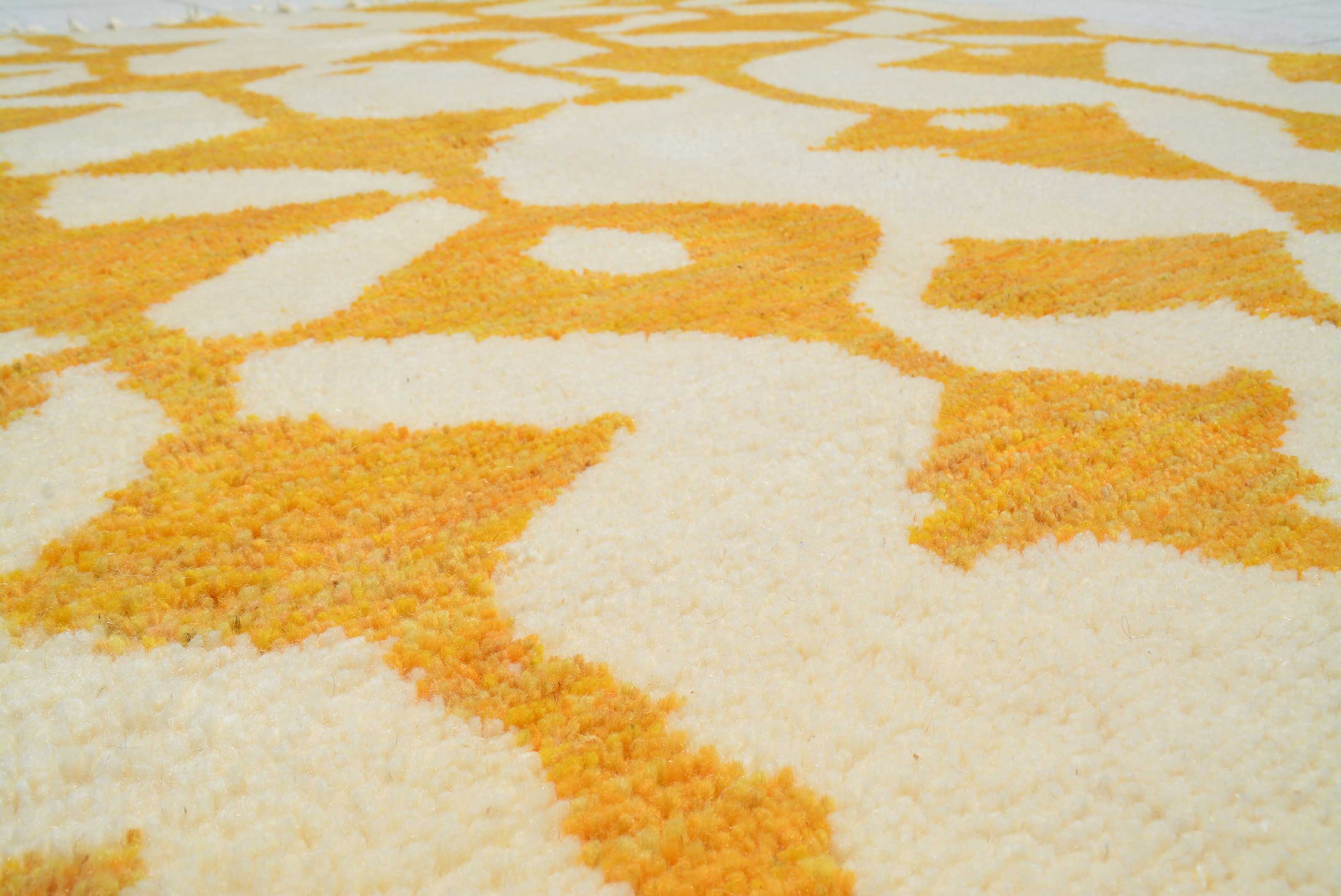 Kissed (8'0" x 10'4") - Abstract Harvest Gold Geometric Pendant Berber Rug - Image 3