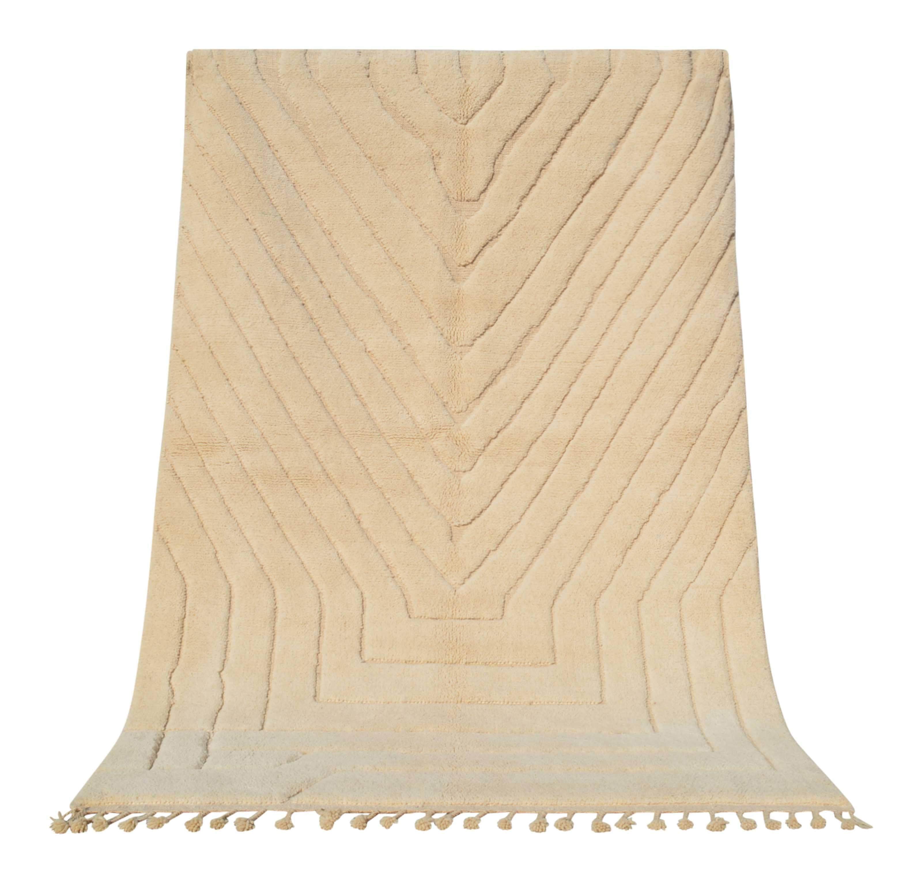 Lighter (5'2" x 8'2") - Textured White High-Low Berber Rug - Hand-Knotted Wool - Image 6