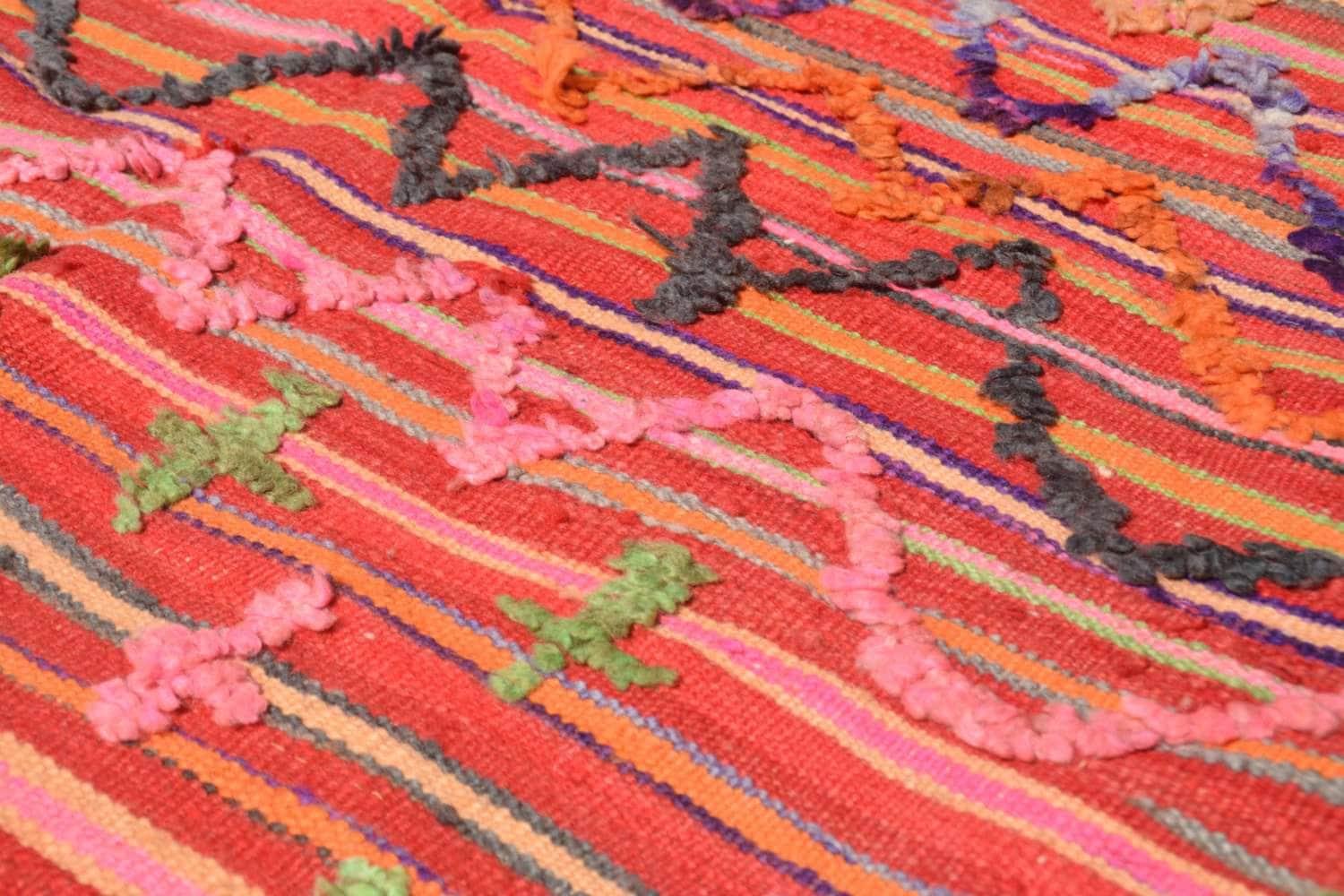 Carnival - 5'3" x 8' - 1.60m x 2.44m - Image 3