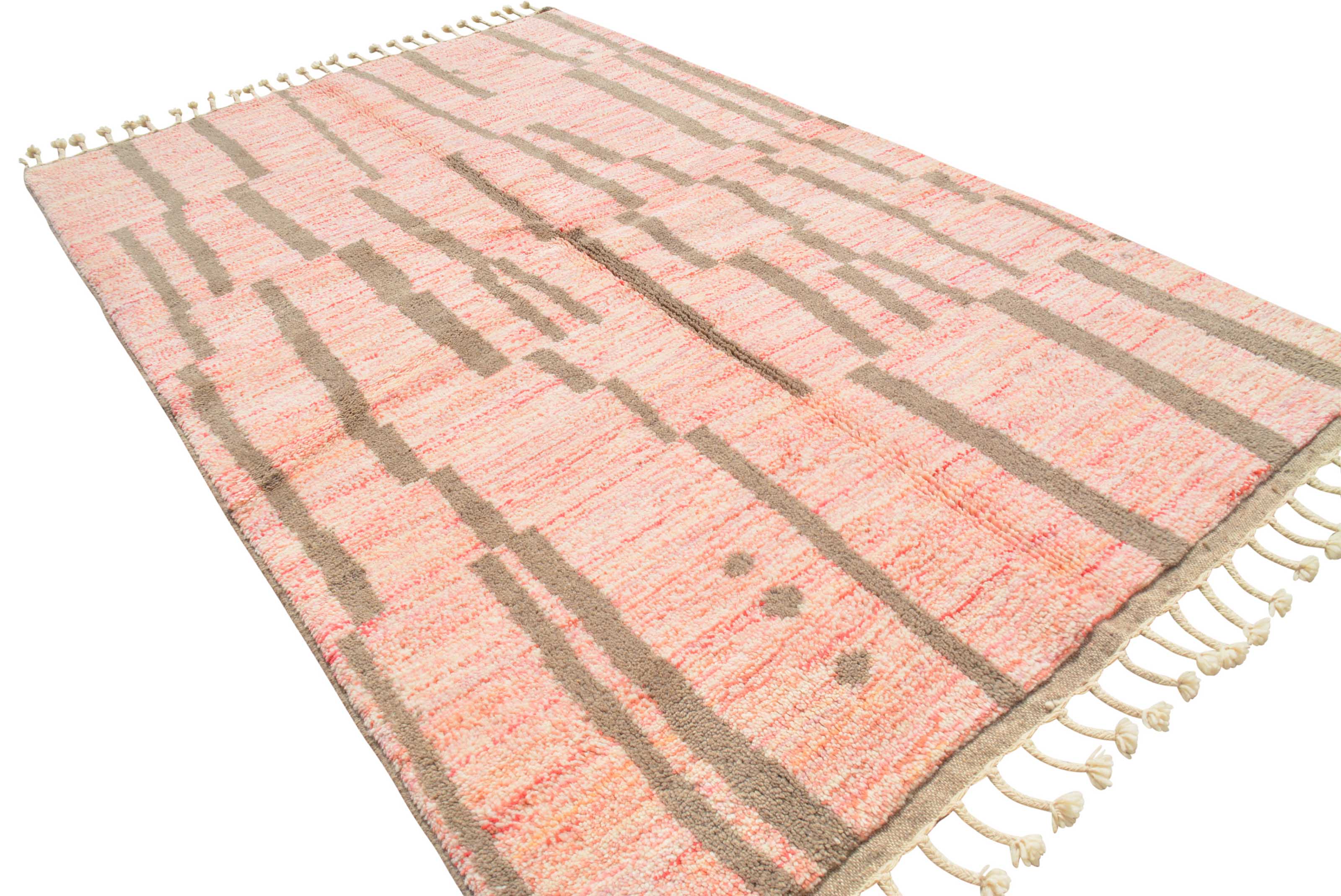 Reeds (5'2" x 8'0") - Abstract Pink & Tan Vertical Reed Azilal Rug - Image 5