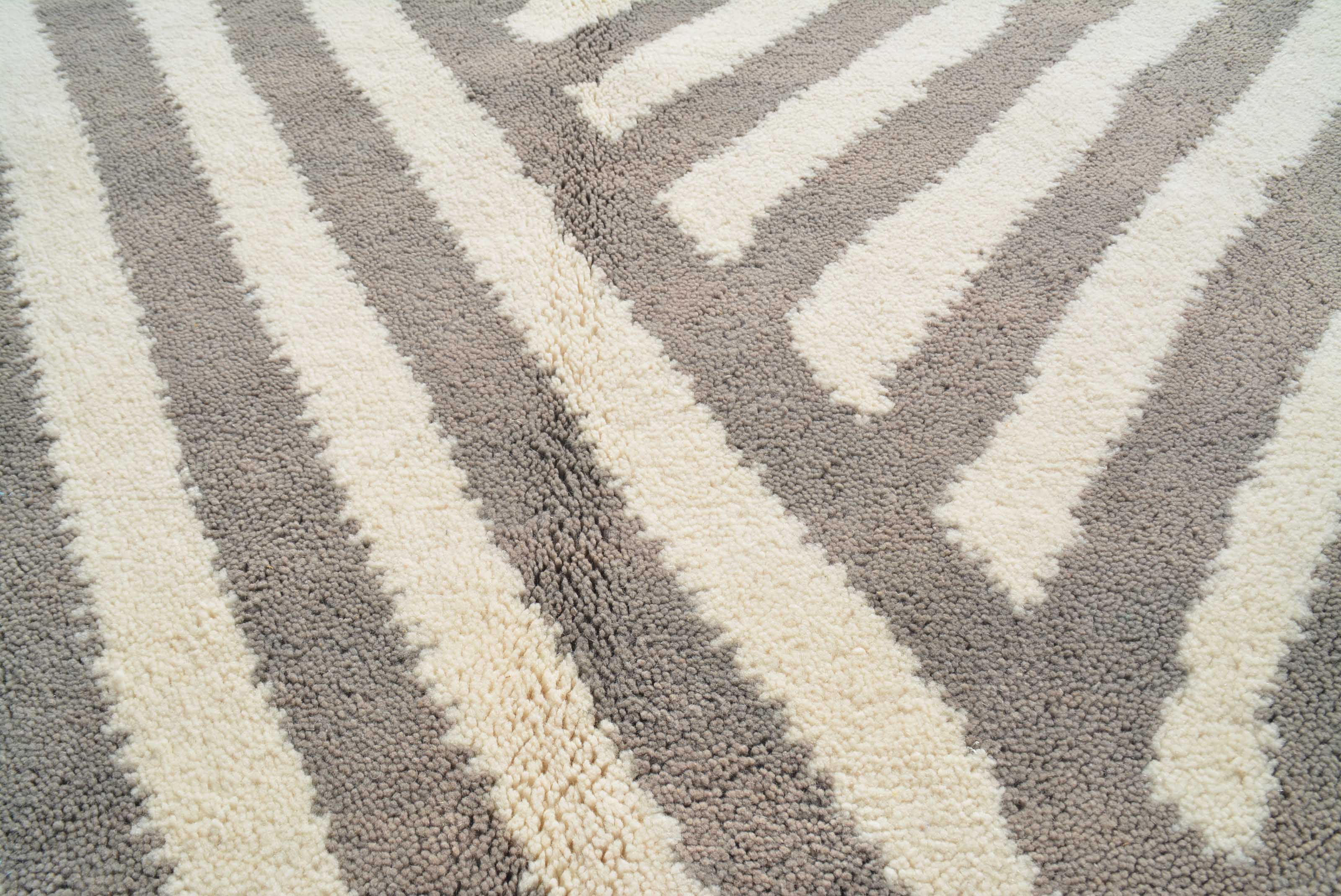 Silver Streak (5'0" x 8'4") - Minimalist Grey Striped Beni Ourain Rug - Hand-Knotted Wool - Image 2
