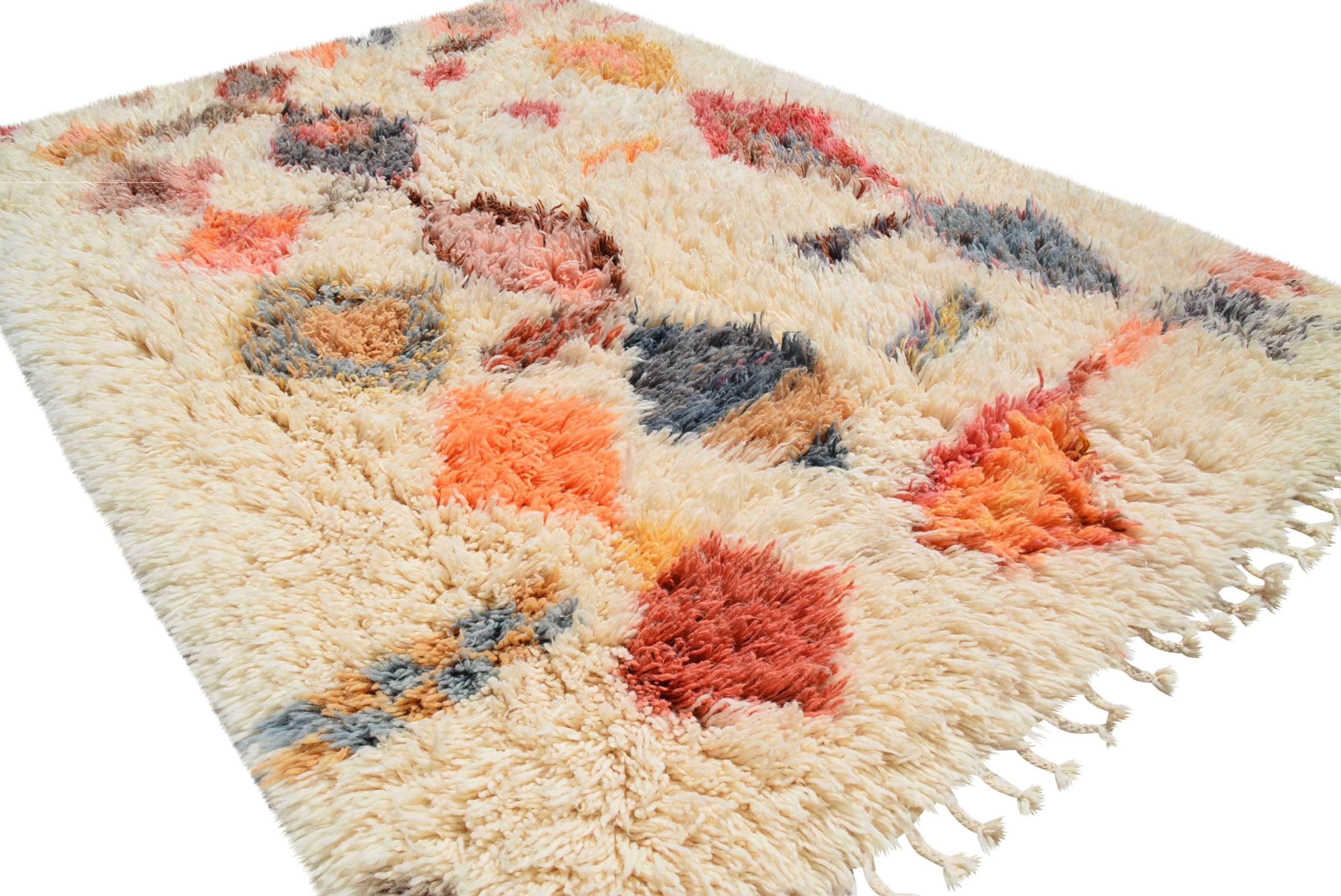 Submerged (6'4" x 9'0") - Abstract Multicolor Diamond Ultra Shag Berber Rug - Image 5